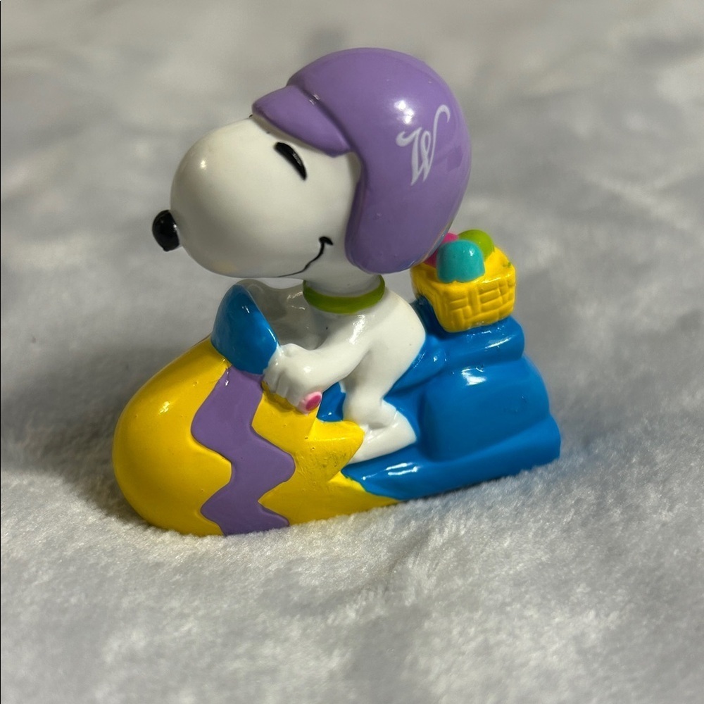 Easter Snoopy Figurine